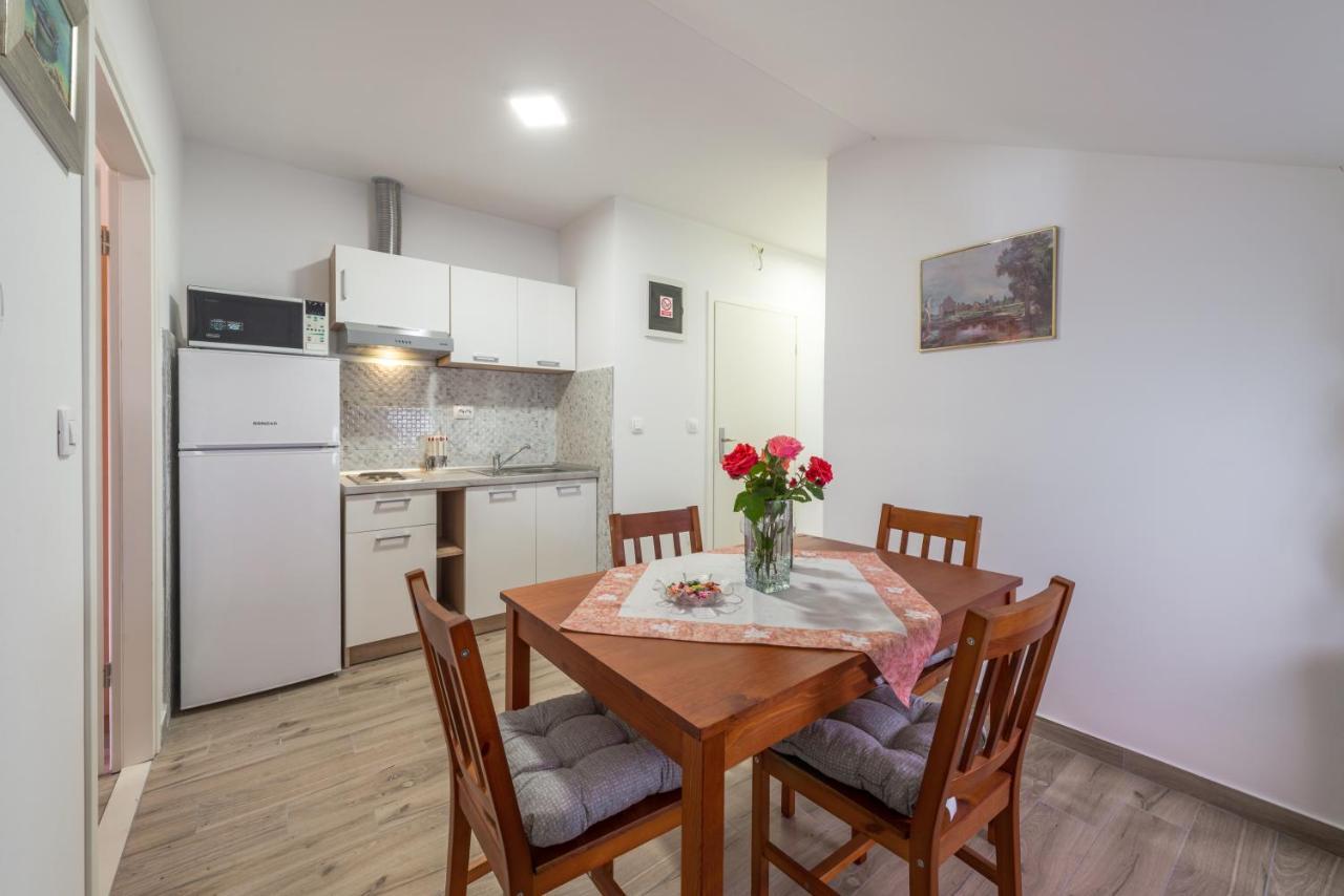 Apartments Vukelic مْليني المظهر الخارجي الصورة